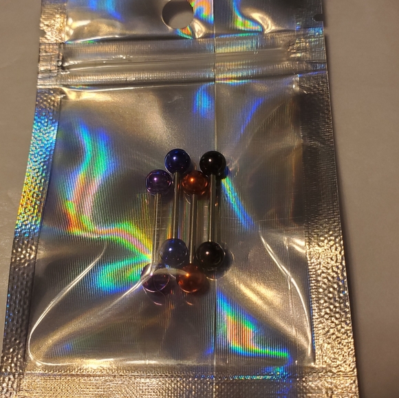 4 pack 👅 Tongue Ring - Picture 3 of 3